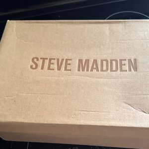 Steve Madden Brown Shoe Box